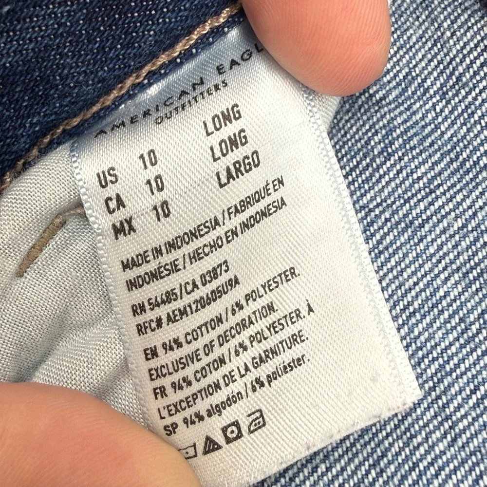 American Eagle Mom Jeans Womens 10 Long Blue Good Distressed Ripped Raw Hem